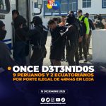 Peruanos y ecuatorianos detenidos tras operativo en Loja, por porte ilegal de armas.