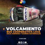 Una unidad de la Cooperativa Loja sufrió un 4cc1d3nt3 de tránsito en la vía Loja – Catamayo,