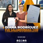 Docente lojana Diana Rodríguez es reconocida con la Manzana Dorada por su innovación educativa.